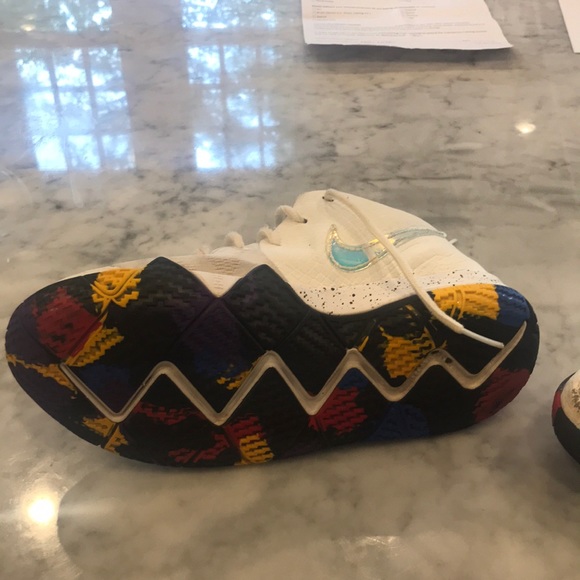 March Madness Kyries - Picture 1 of 3